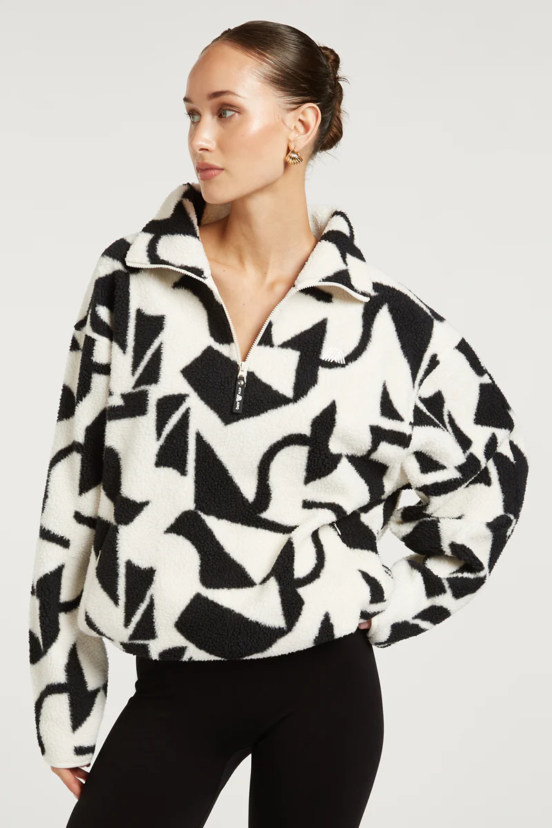 ALIX Half-Zip Geo Print Black - Image 3