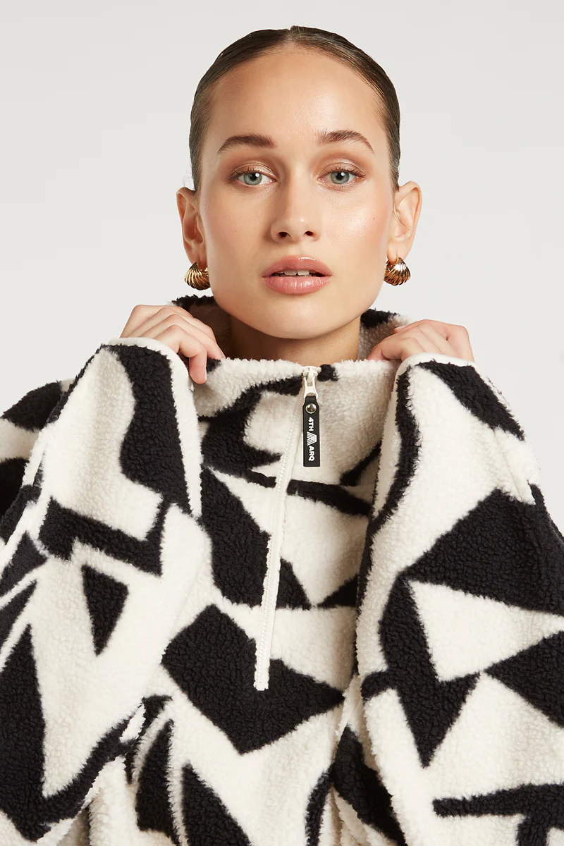 ALIX Half-Zip Geo Print Black - Image 4