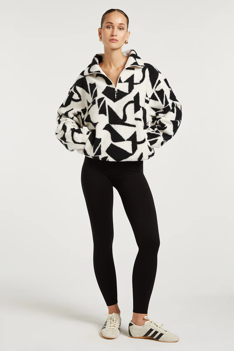 ALIX Half-Zip Geo Print Black - Image 6