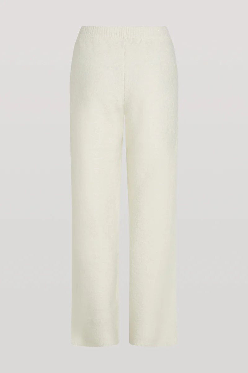 COCO Boucle Knit Joggers Cream - Image 4