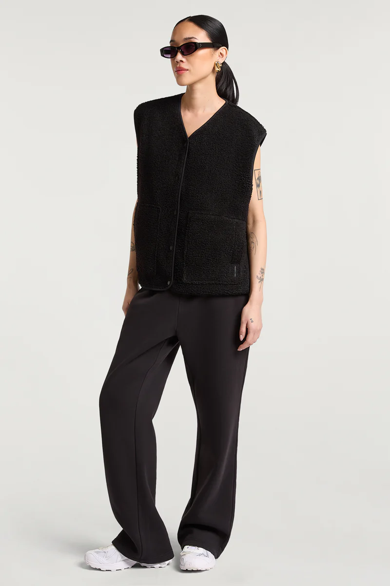 EMMY Borg Fleece Gilet Black - Image 4