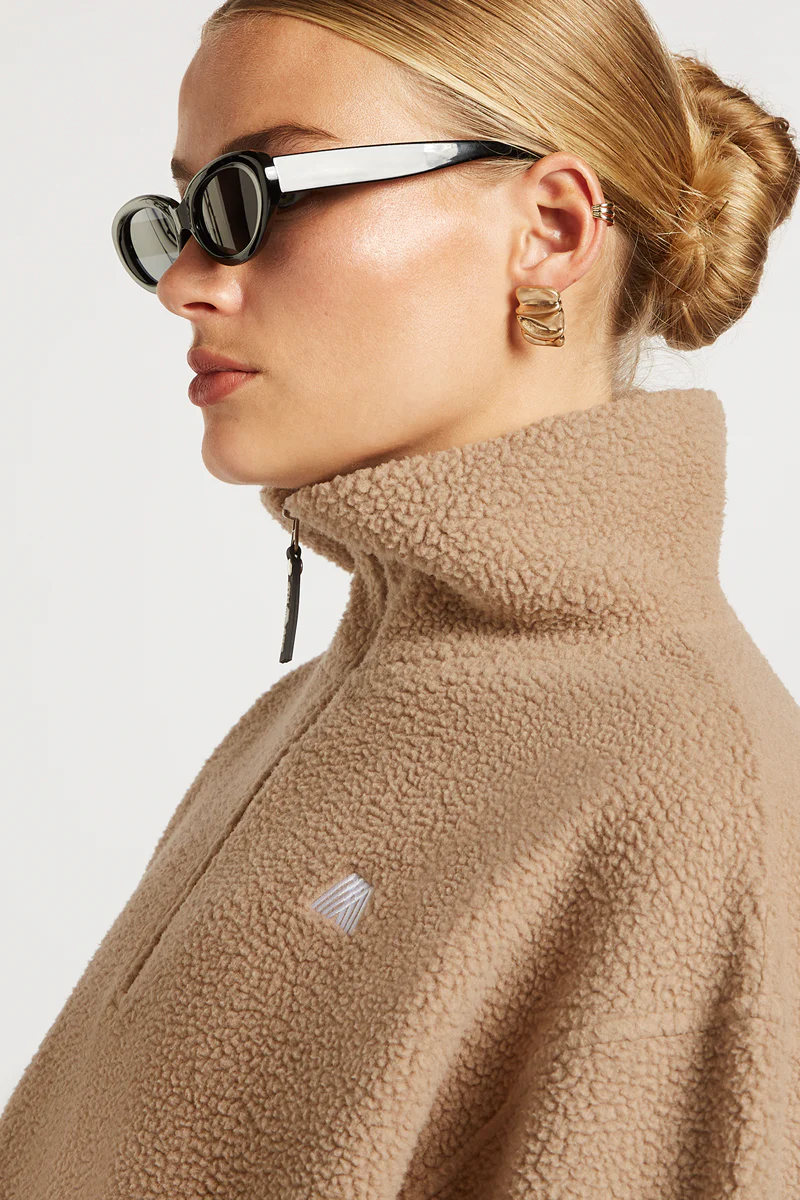 PHOENIX Half-Zip Croissant - Image 5